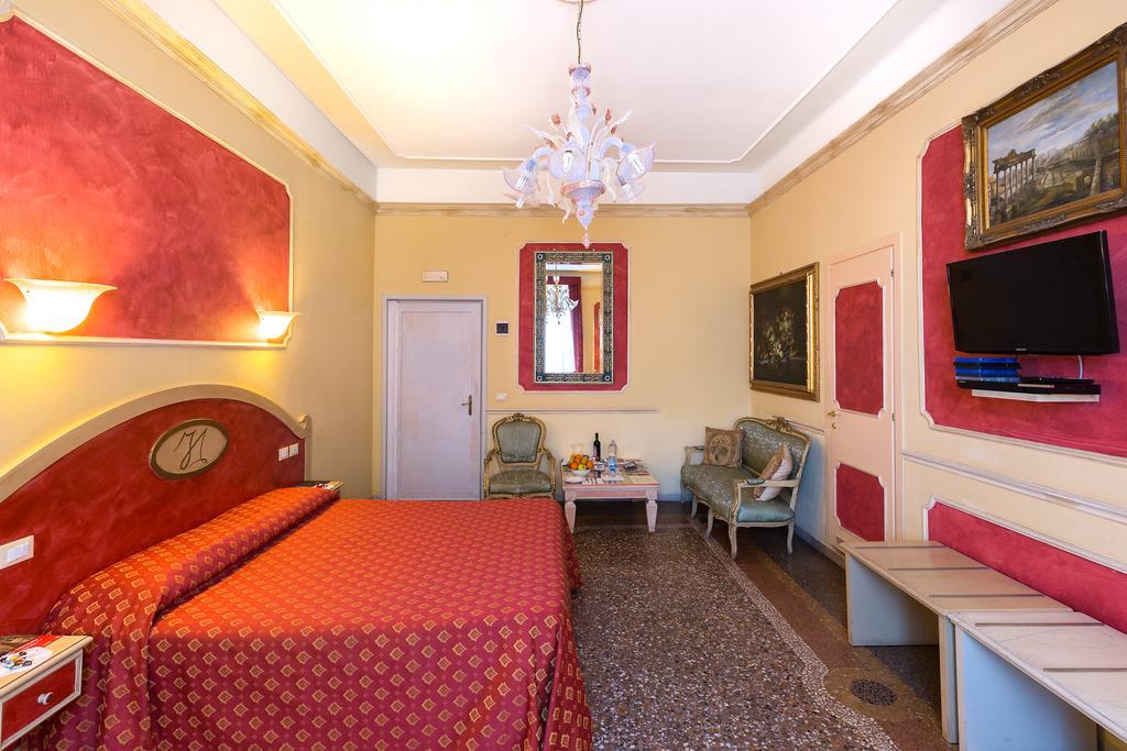 Antica Residenza D'Azeglio Room&Breakfast Di Charme Bologna Bagian luar foto