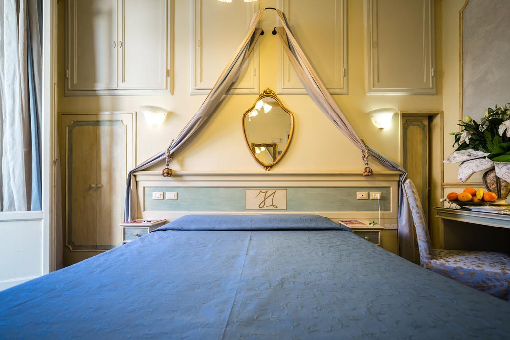 Antica Residenza D'Azeglio Room&Breakfast Di Charme Bologna Bagian luar foto