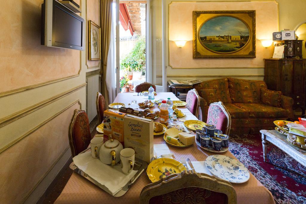 Antica Residenza D'Azeglio Room&Breakfast Di Charme Bologna Bagian luar foto
