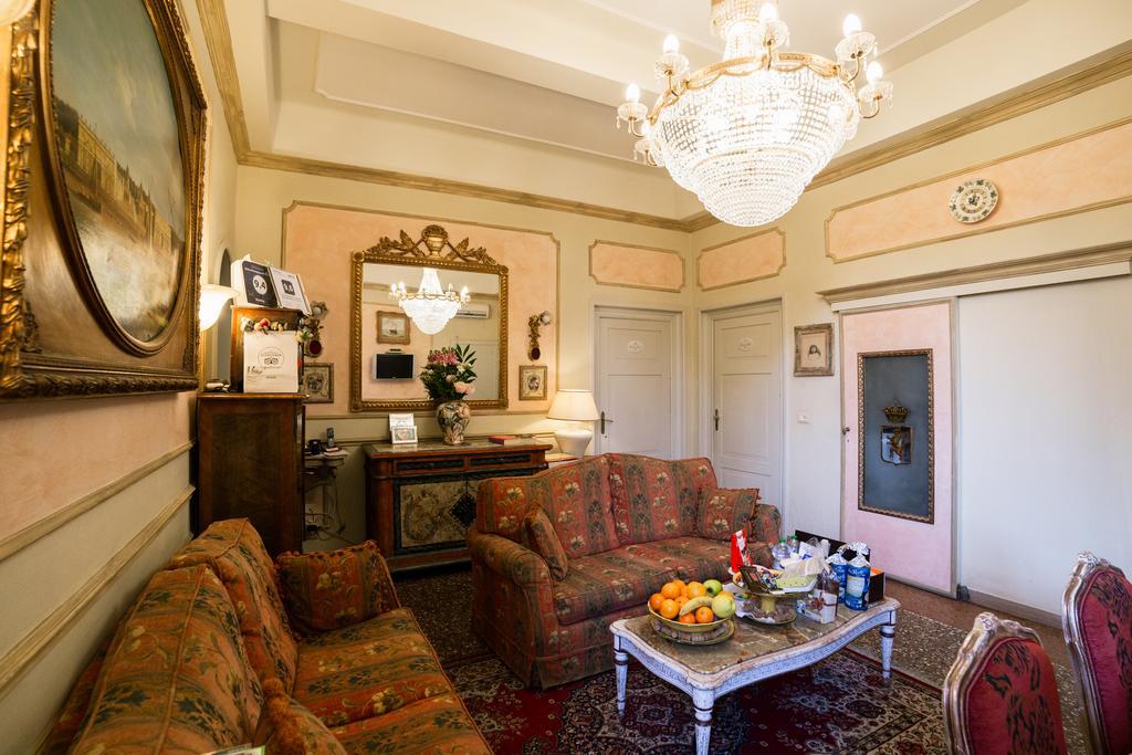 Antica Residenza D'Azeglio Room&Breakfast Di Charme Bologna Bagian luar foto